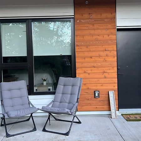 Victoria Private Studio Suite Colwood Экстерьер фото