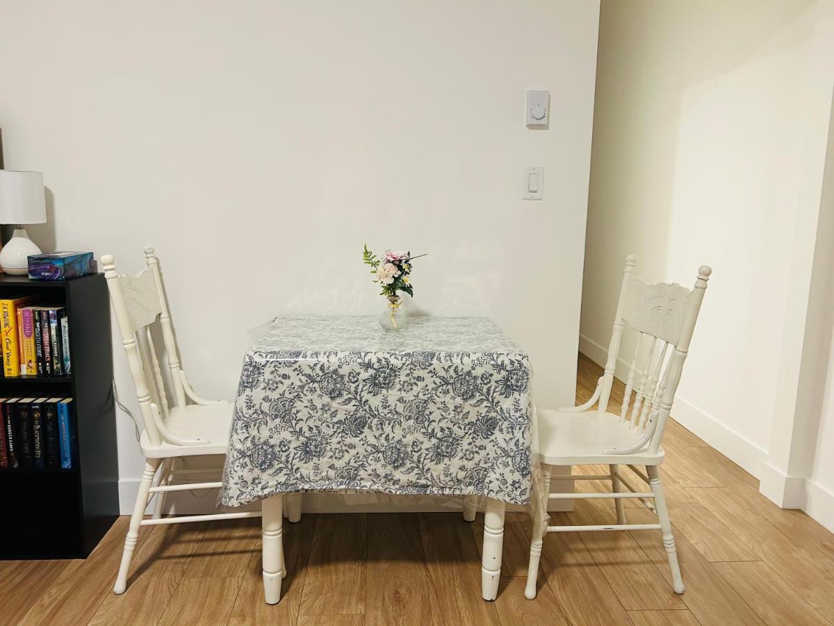 Victoria Private Studio Suite Colwood Экстерьер фото